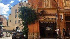 Un ottimo posto per un aperitivo rilassato. Ottimo servizio. Buon caffè e vino.