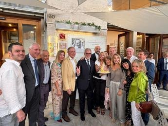 Ristorante ‘Il vero Alfredo’ resta a piazza Augusto Imperatore, Fdi: “Vittoria storica per Roma”