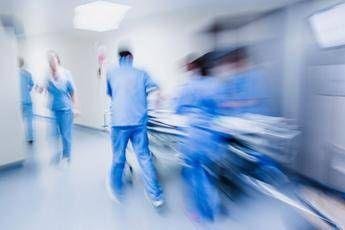 Morto d’infarto il prof autore del post choc contro la figlia di Meloni