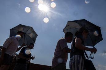 Ancora una vittima del caldo in Liguria, 74enne muore in spiaggia a Moneglia