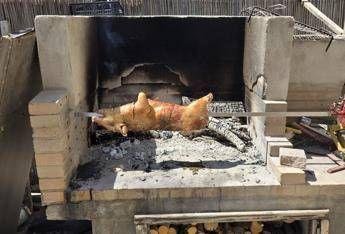 Ferragosto in Sardegna: dal pranzo sullo yacht agli agriturismi, possibilità per tutte le tasche