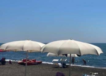 Lecce, si sente male mentre nuota con gli amici: morto 19enne