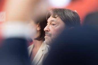 Ranucci e i giornalisti di Report non rispondono alle domande di Esperia: “Scappano come i protagonisti delle loro inchieste”