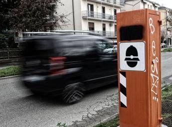 La ‘mossa del canguro’ per eludere gli autovelox, così evitano le multe