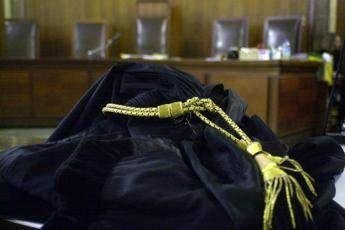 Udine, aggredisce la ex in tribunale dopo la condanna: arrestato per tentato omicidio